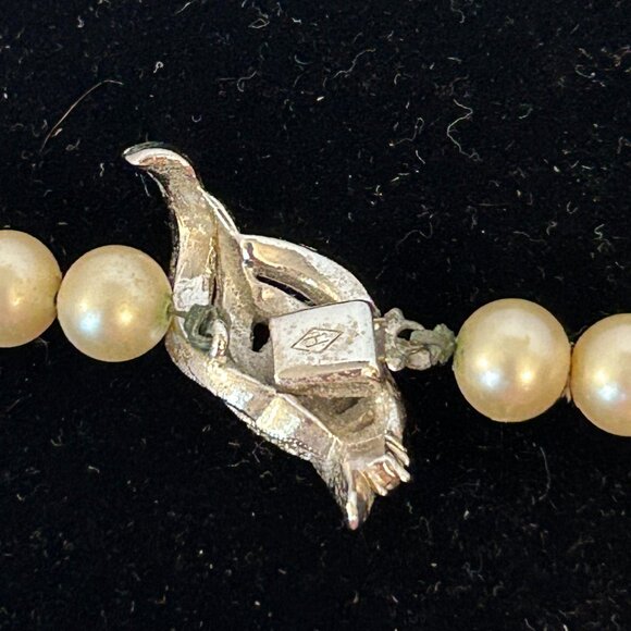 Genuine Creme Pearls by J&L Hartzberg - Picture 5 of 6